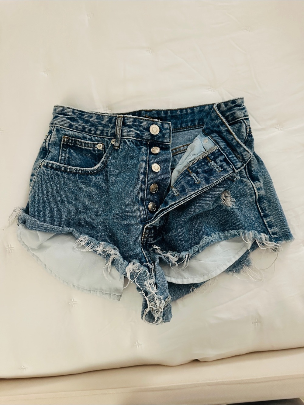 Fashion Nova High-Rise Distressed Denim Women’s Shorts in Dark Blue